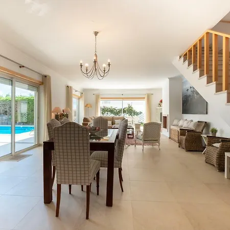 Magnifica Moradia V4