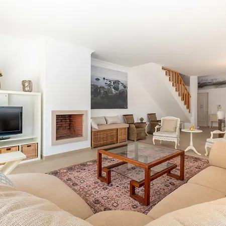 Magnifica Moradia V4 Hébergement de vacances *