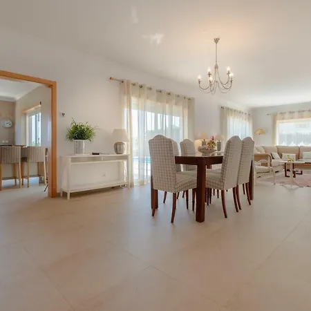 Magnifica Moradia V4 * Praia del Rei