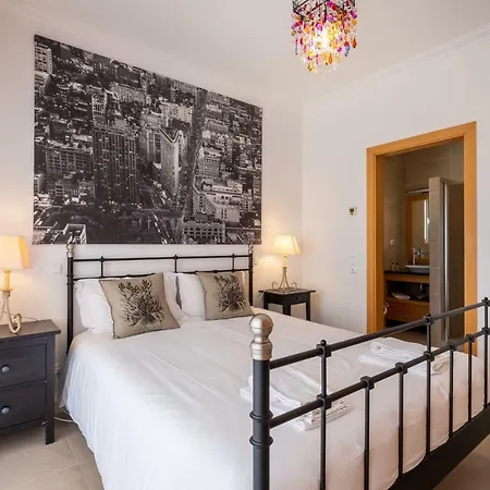 Magnifica Moradia V4 Hébergement de vacances *