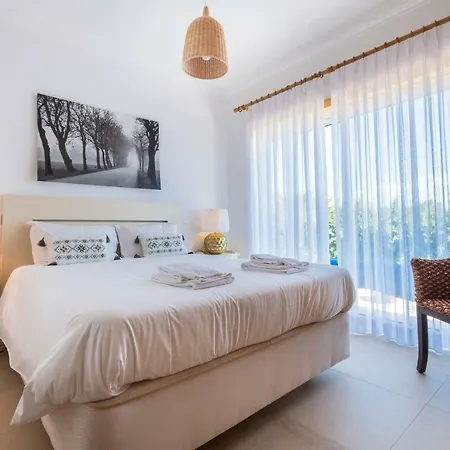 Hébergement de vacances Magnifica Moradia V4 *