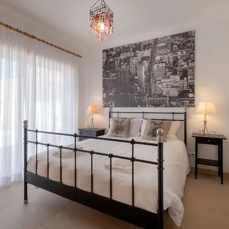 Magnifica Moradia V4 프라이아델레이