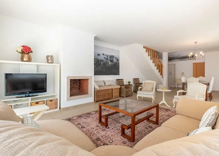 Magnifica Moradia V4 Tatil Evi *